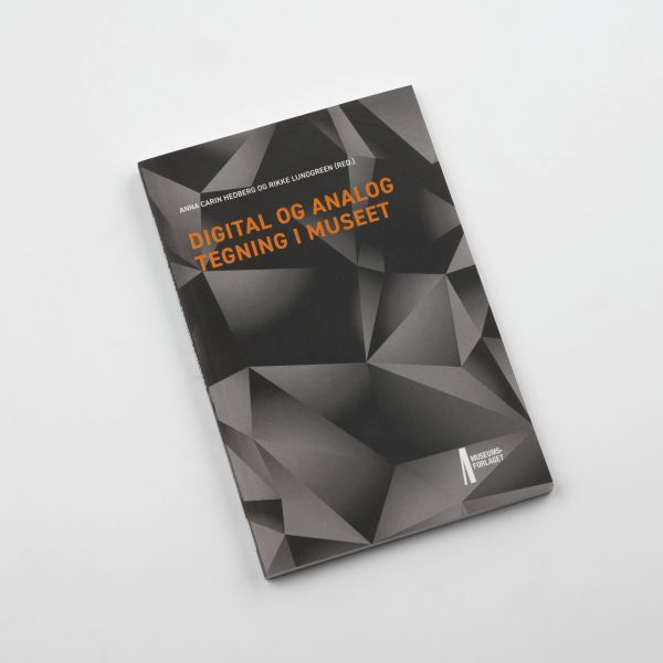 Digital og analog tegning i museet