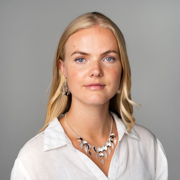 Halskjede. LilleLi Smykker, løv og korsløv