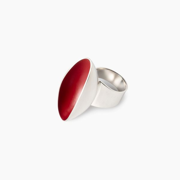 Ring. Ingjerd Hanevold, «Flower Drop» Rød, justerbar