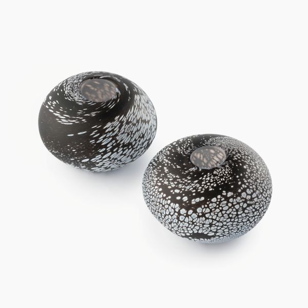Rullestein vase. Kari Mølstad, sort